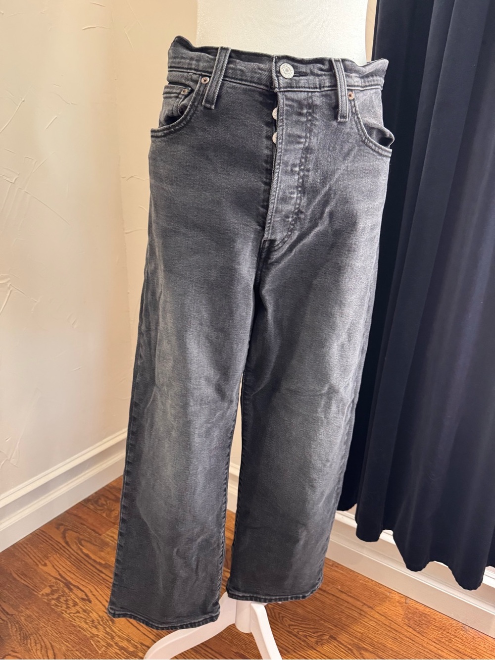 Levi's Women's Ribcage Straight Leg Ankle Jeans - Washed Black/Gray